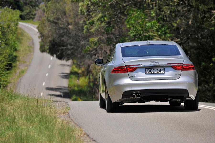  Jaguar XF Prestige 2016 года  (AU) (фото 8 из 23)